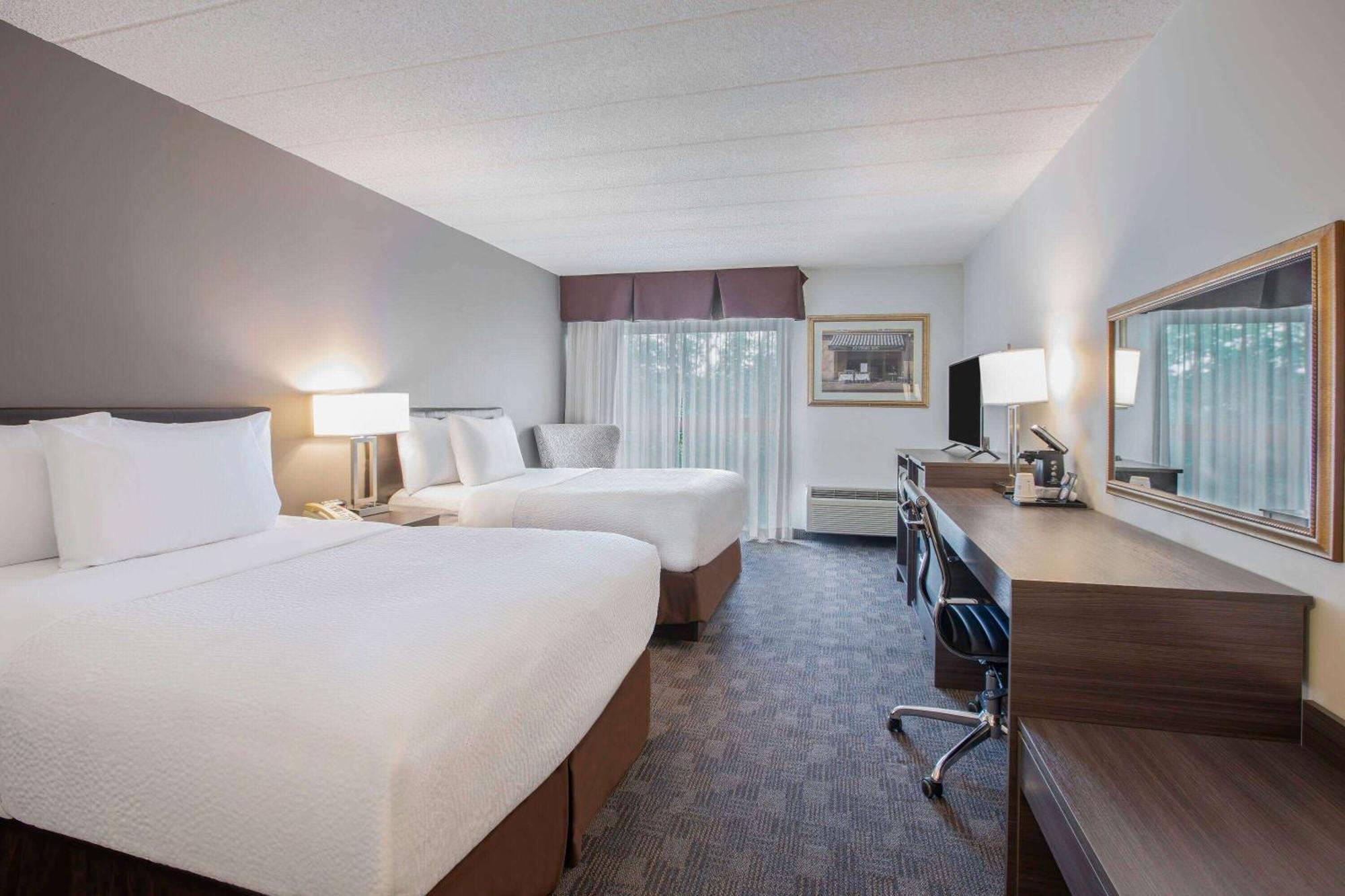 Days Inn By Wyndham Sudbury & Conference Centre Ngoại thất bức ảnh